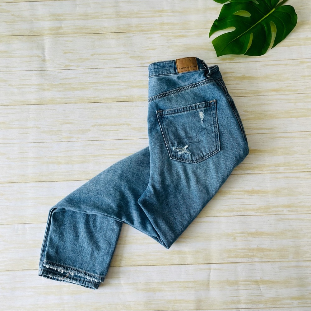 American Eagle Mom Jean Medium Blue Wash - 8